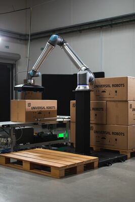 Universal Robots mit Bildverarbeitungssoftware auf LogiMAT